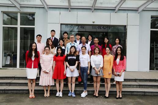 0943e5a59b5644b60672c0169bd230b